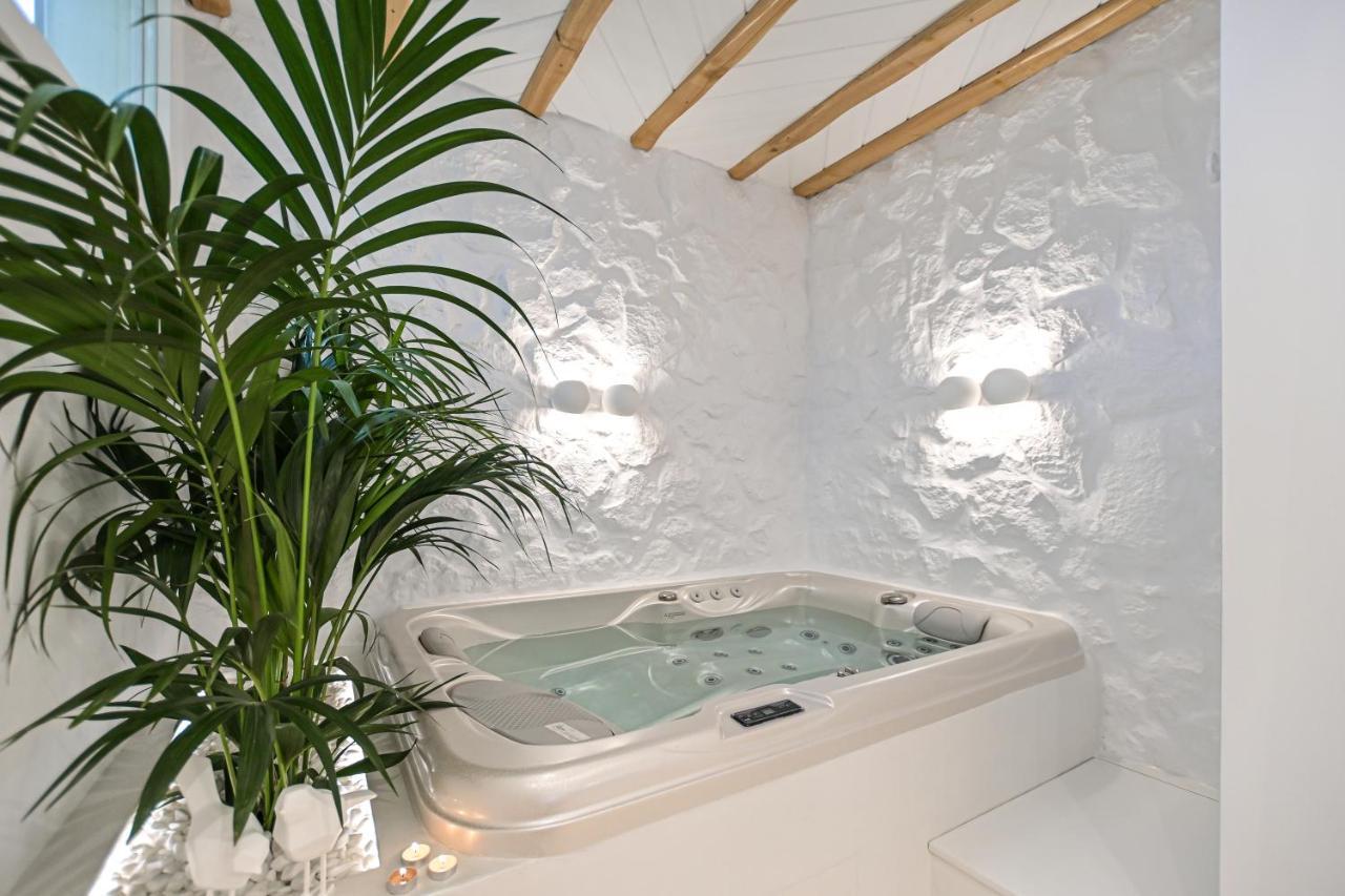 Mythos Luxury Suite Naxos City Exterior foto