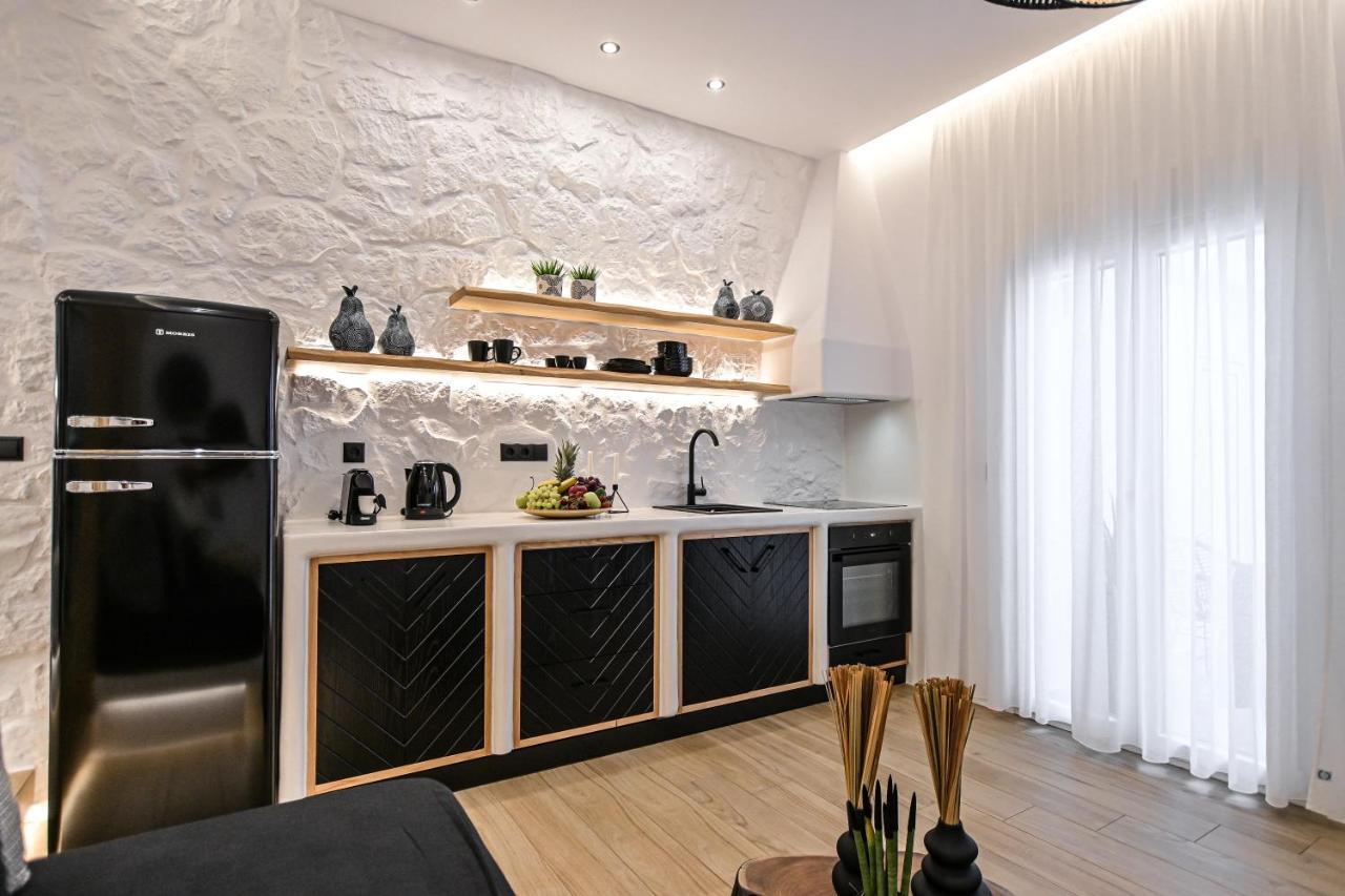 Mythos Luxury Suite Naxos City Exterior foto