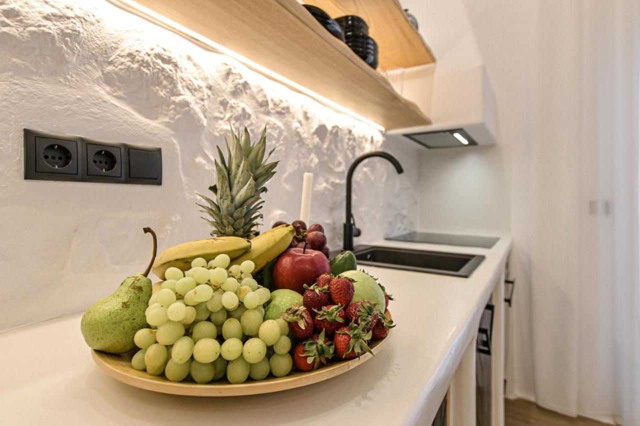 Mythos Luxury Suite Naxos City Exterior foto