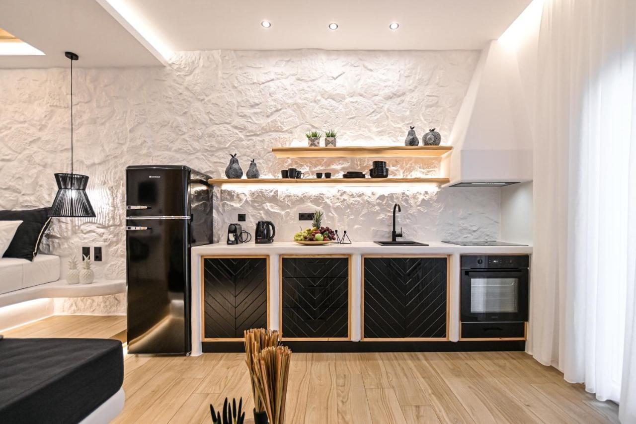 Mythos Luxury Suite Naxos City Exterior foto